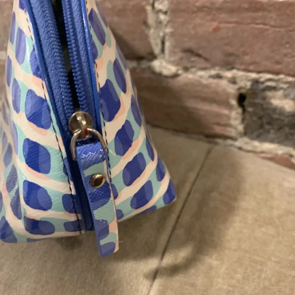 Kate Spade~ Make-Up Bag - Picture 3 of 15